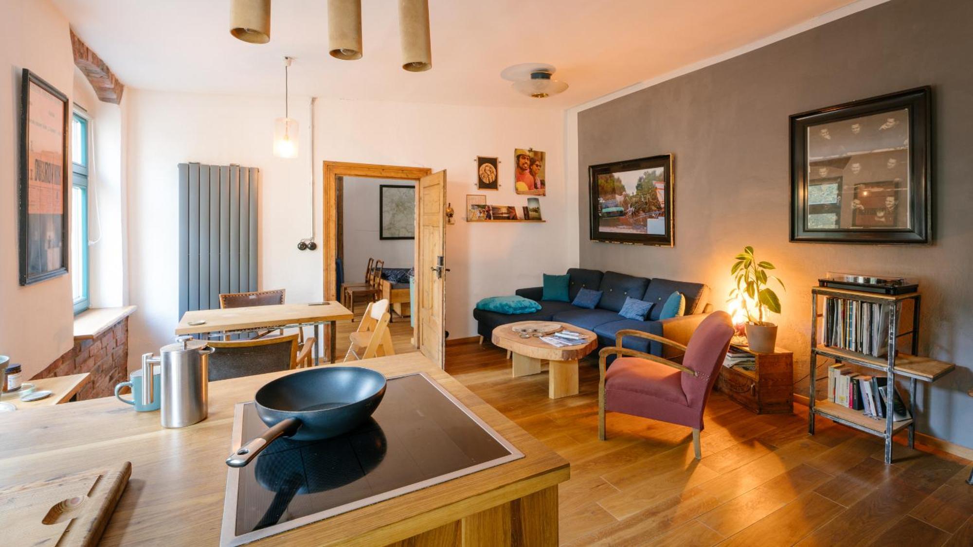 The Upholstery Tinyhouse Deluxe Eco Chalet Kreativ Citynah 开姆尼茨 外观 照片