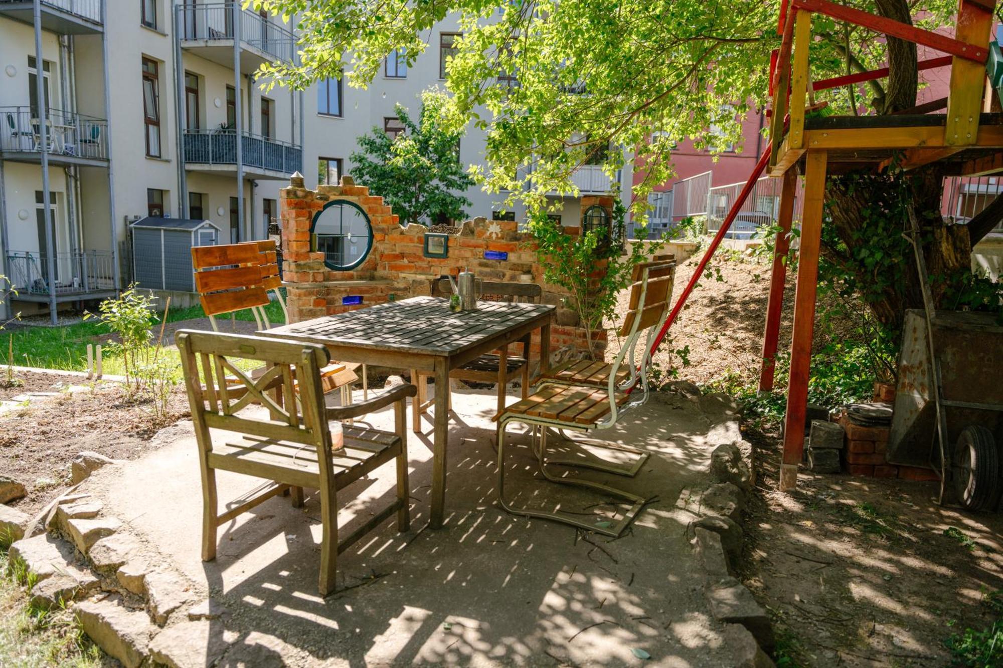 The Upholstery Tinyhouse Deluxe Eco Chalet Kreativ Citynah 开姆尼茨 外观 照片
