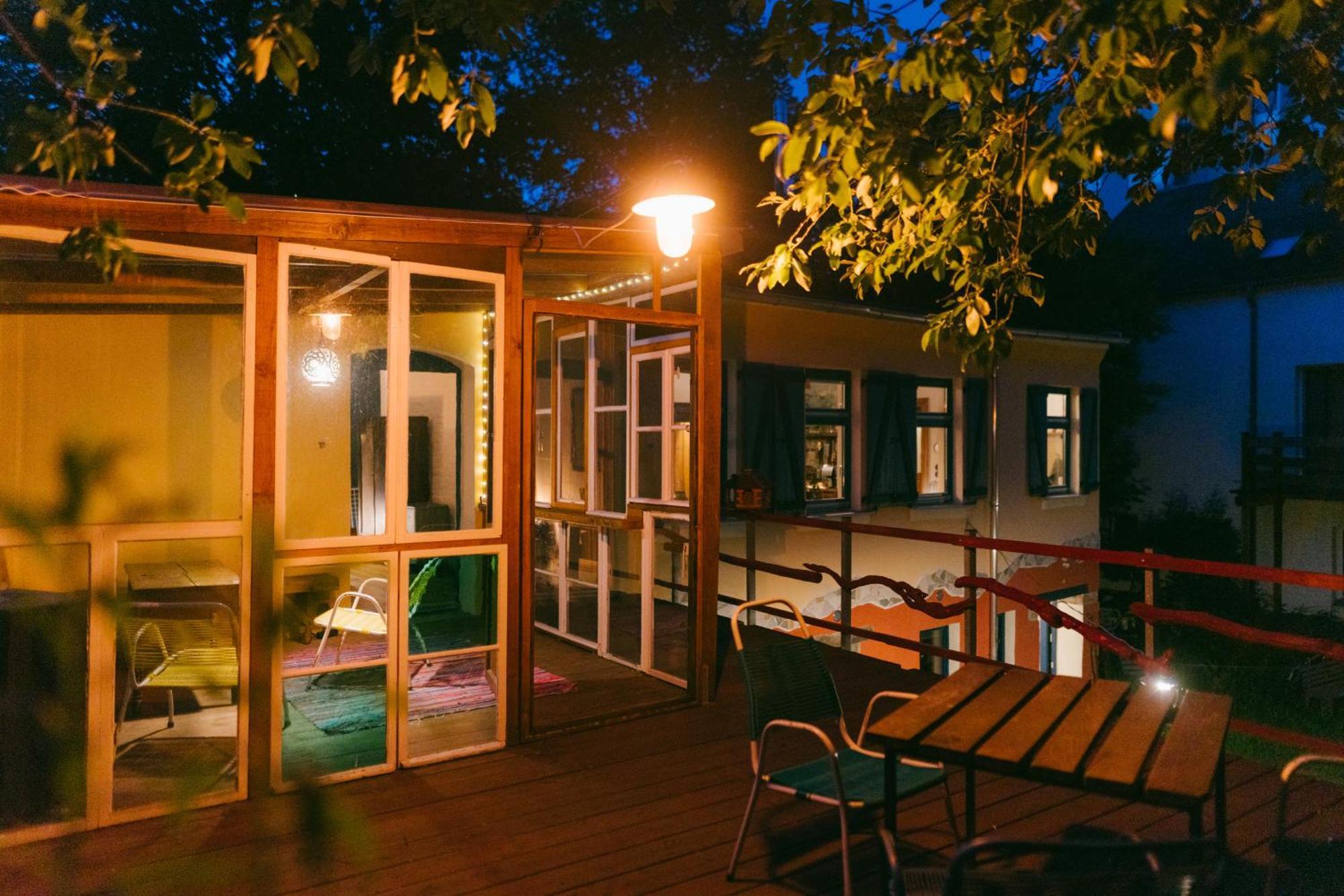 The Upholstery Tinyhouse Deluxe Eco Chalet Kreativ Citynah 开姆尼茨 外观 照片