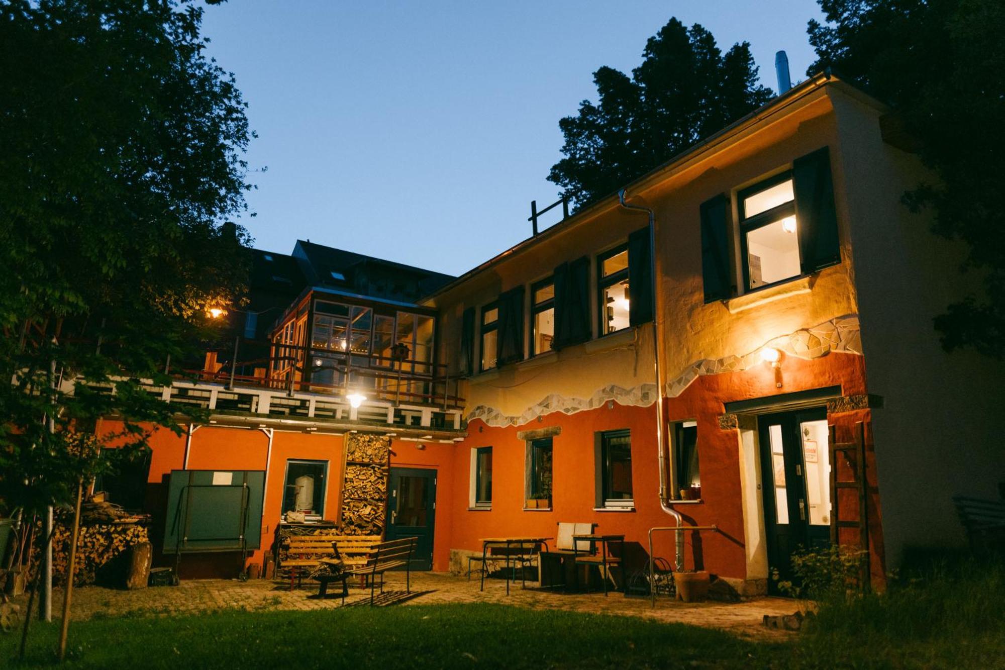 The Upholstery Tinyhouse Deluxe Eco Chalet Kreativ Citynah 开姆尼茨 外观 照片